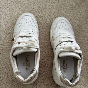 Valentino One-Stud Low top Calf-skin sneakers